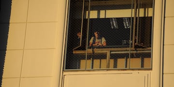 Estudiantes ingresan a la escuela ORT del barrio porteño de Núñez, luego de que la Ciudad ratificara las clases presenciales. (Federico López Claro)