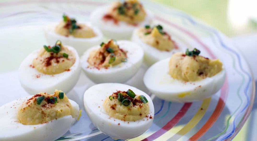 Huevos rellenos. (AP)