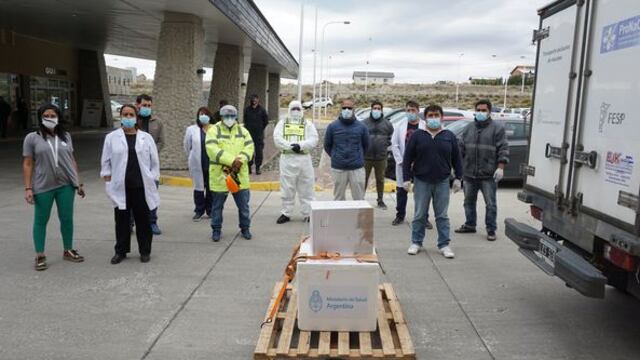 Las vacunas Sputnik V llegaron a El Calafate, y fueron colocadas al personal esencial de salud.