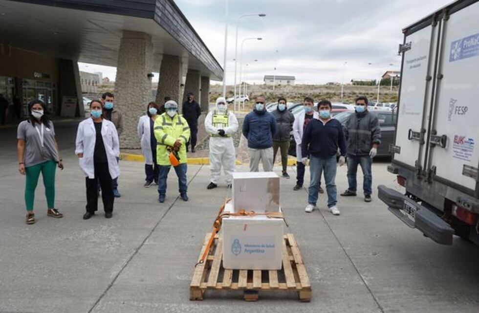 El Calafate recibió las primeras vacunas destinadas al personal del Hospital SAMIC y el Formenti