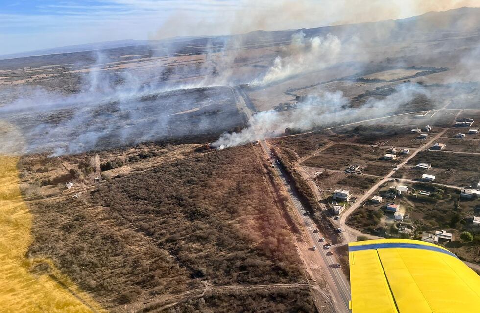 Incendios en Córdoba: controlaron tres focos, incluido el que se reavivó en el Uritorco