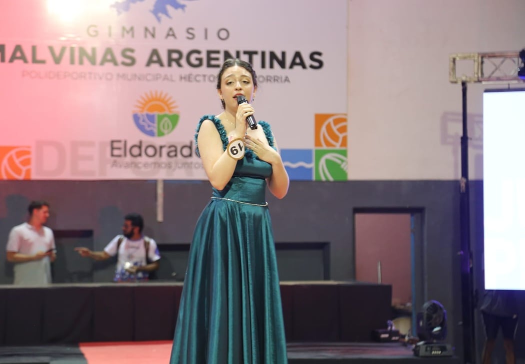 Fiesta Provincial de los Estudiantes: Eldorado coronó a sus nuevos soberanos en una jornada colmada de energía juvenil.