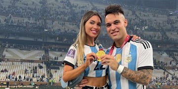 Agus Gandolfo y Lautaro Martínez en la final del Mundial de Qatar 2022.