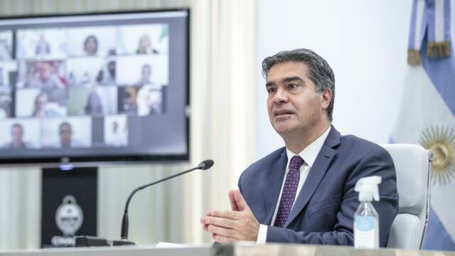 "Les pedimos a todos y a todas que sigan cuidándose manteniendo distancia de 2 metros entre personas, utilizando cubrebocas y lavándose las manos constantemente. Recuerden siempre mantenerse dentro de su misma burbuja para evitar contagios. ¡Muchas gracias por el esfuerzo!” dijo Capitanich en sus redes.