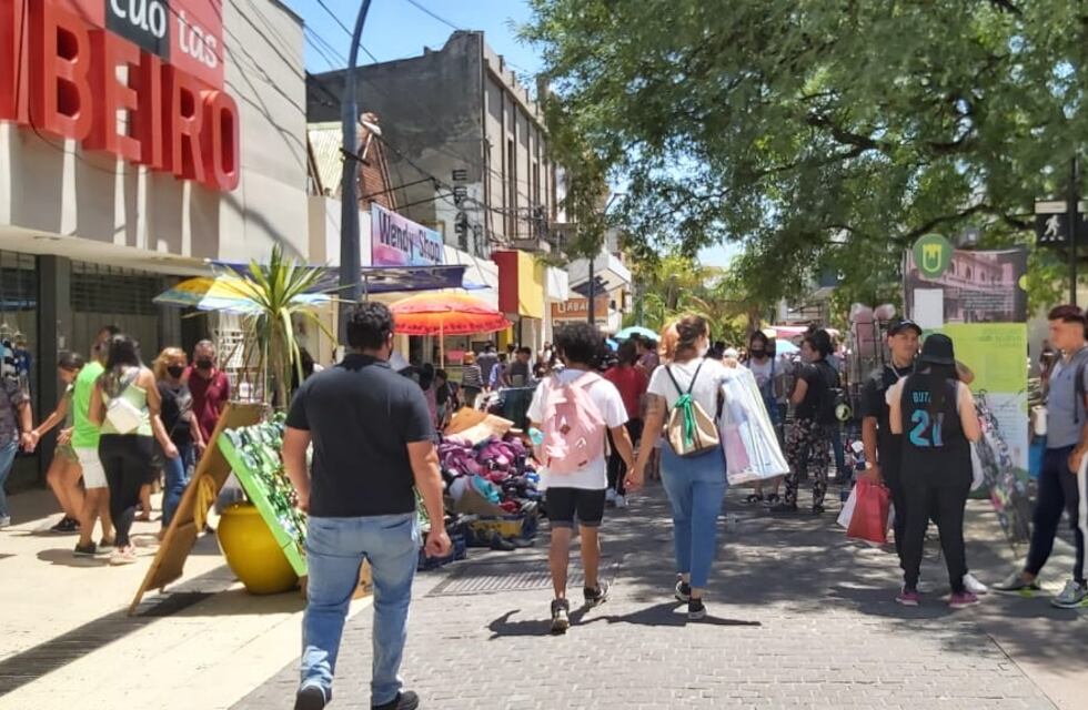 Se podrá circular libremente y habrá reuniones en domicilios particulares el 24 y el 31 de diciembre