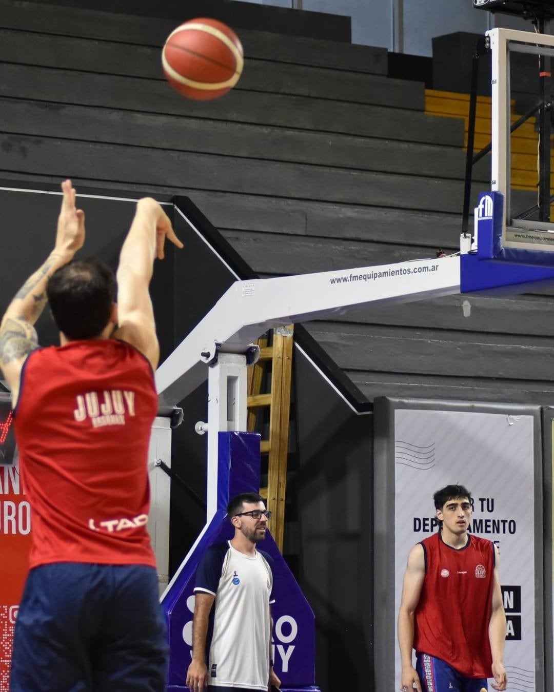 El equipo jujeño espera tener un gran marco de público acompañando su último partido del año como local, en el estadio del parque San Martín.