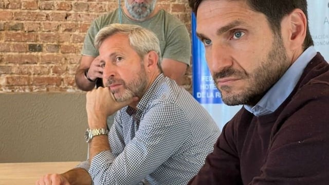 Rogelio Frigerio junto a Maximiliano Pullaro.