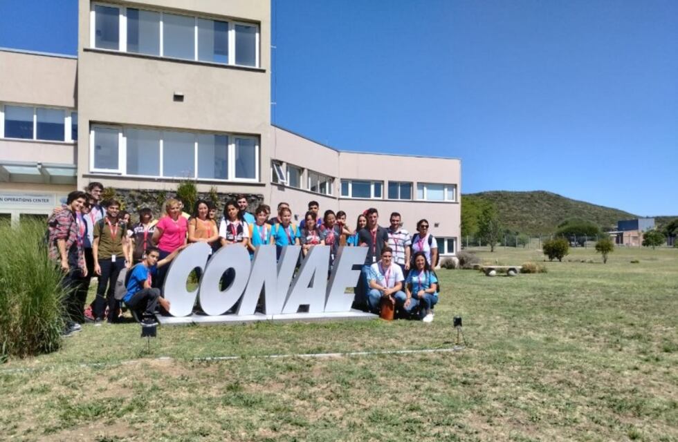 Ganadores del SpaceApps visitaron CONAE