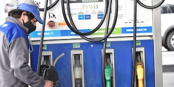 Nafta en Córdoba (La Voz).