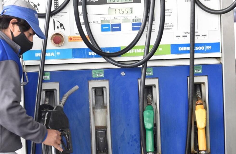 Nuevo aumento en el precio de las naftas: en Córdoba, ronda los 94 pesos