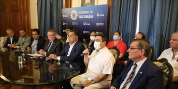 Los mayores de 18 años pueden aplicarse el tercer refuerzo contra el coronavirus