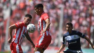 Santiago Rodríguez finalmente fue titular este domingo (Foto: Ramiro Pereyra / La Voz).