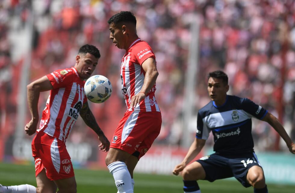 Instituto lo ganaba pero Gimnasia (LP) contratacó y lo igualó 1 a 1, en la octava fecha de la Copa de la Liga