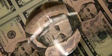 Cómo es la aplicación que detecta dólares falsos.