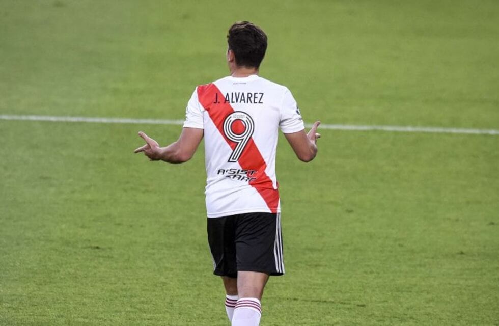 Julián Álvarez fue titular en River en el inicio de la Copa Libertadores