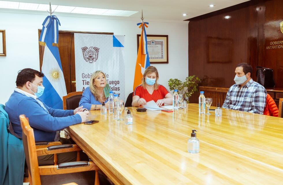 El gobierno provincial se adhiere al DNU y se establecen nuevas medidas de prevención