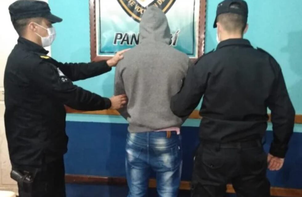 Incendiaron una vivienda y fueron aprehendidos