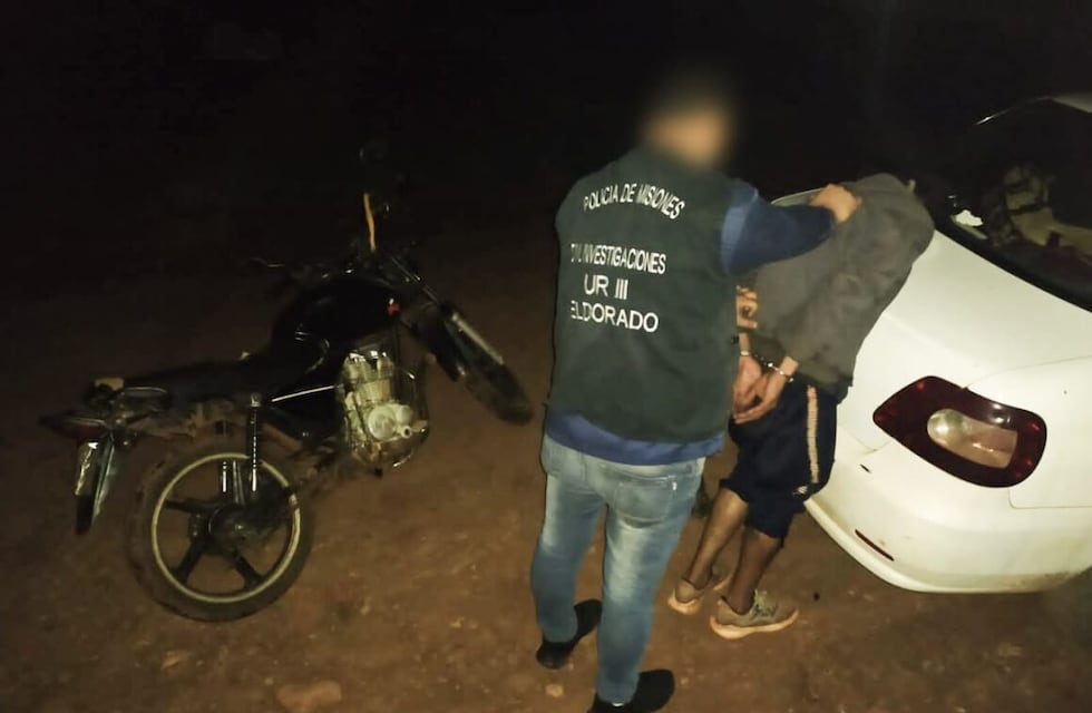 Joven detenido en Eldorado acusado de robar y vender una motocicleta