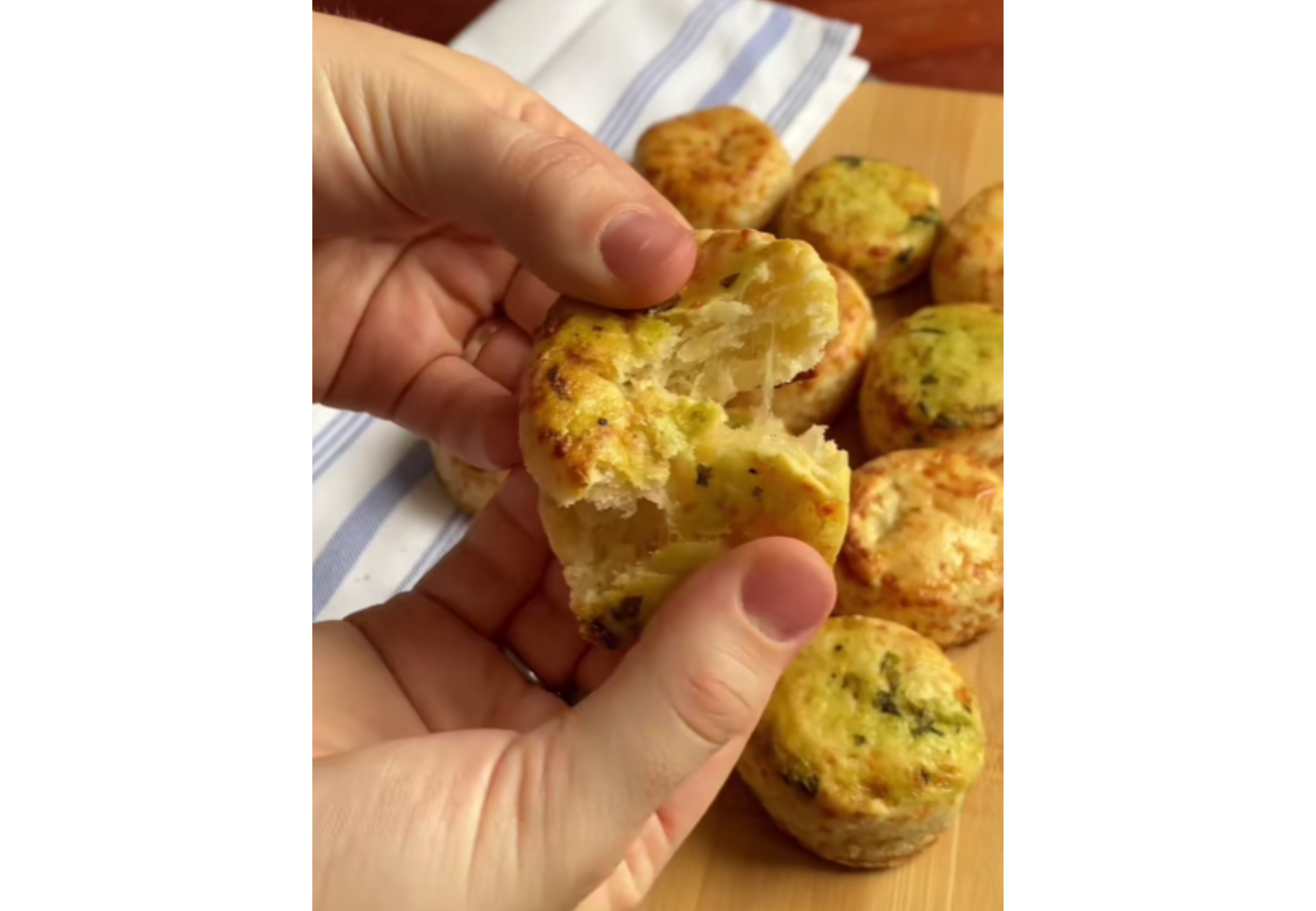 Así quedan los scones de queso.