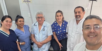 Un hombre de 50 años sobrevivió a un infarto gracias al trabajo en red entre el hospital local y especialistas de cardiología.