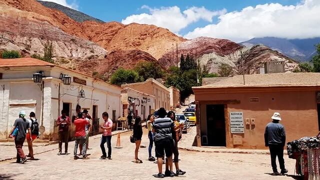 Superando en más del cincuenta por ciento las proyecciones oficiales, a esta altura del año más de 1,5 millón de turistas visitaron Jujuy.