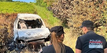 Hallaron calcinado un auto que habría sido usado en el asalto millonario en Oberá.