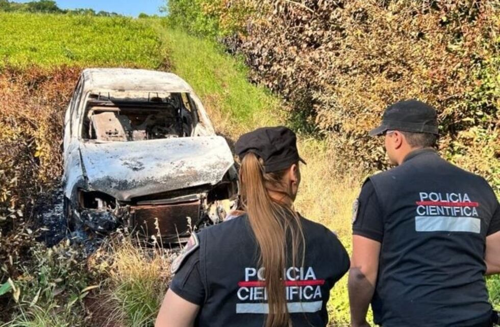 Hallaron calcinado un auto que habría sido usado en el asalto millonario en Oberá