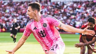 La postal a la que se acostumbró Tadeo Allende, el cordobés ex Instituto: festejando goles.