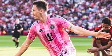 La postal a la que se acostumbró Tadeo Allende, el cordobés ex Instituto: festejando goles.