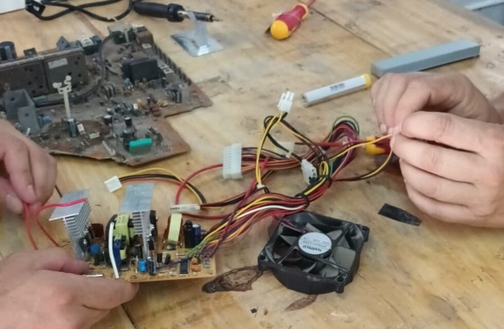 Jornada de recepción de equipos informáticos y móviles en deshuso