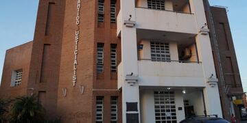 Violencia en el edificio del Partido Justicialista de Misiones.