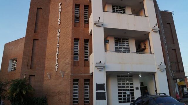 Violencia en el edificio del Partido Justicialista de Misiones.