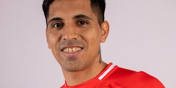 Lo querían Belgrano e Instituto, y finalmente Jonás Acevedo se puso la Albirroja (Prensa IACC).