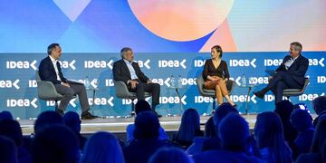 Los empresarios hablaron de los ejes principales de la economía actual.