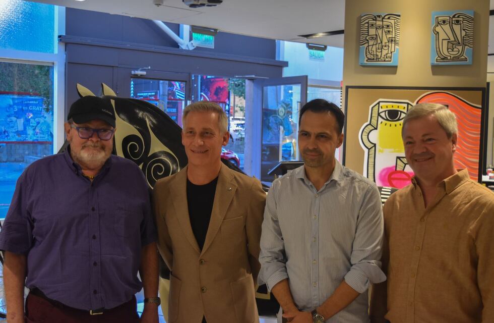 Carlos Paz internacional: presentaron un libro español en el espacio Mario Lange del Hotel Amerian