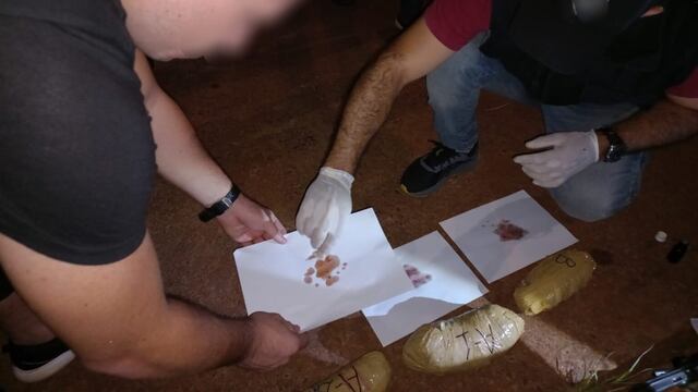 Capioví: hallan marihuana siendo transportada en micro de media distancia.