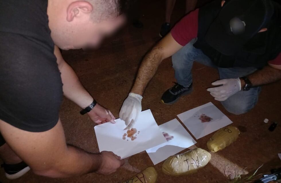 Capioví: hallan marihuana siendo transportada en micro de media distancia