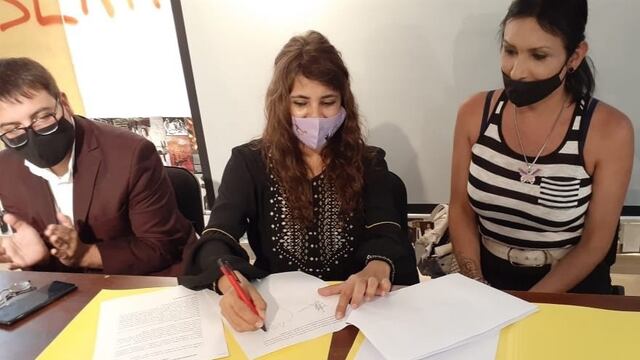 Alejandra Martínez encabezó el lanzamiento de la campaña "Derechos Humanos, Derechos Trans".