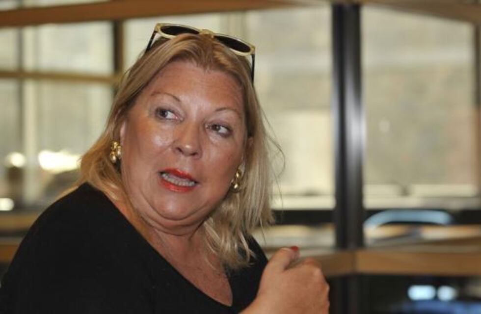 Elisa Carrió apuntó contra Cristina Kirchner por la demora de la ley: “Sobre su conciencia van a pesar las muertes”