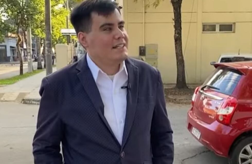 Conocé la historia del joven correntino que perdió la visión a sus 20 años, pero se superó y está por recibirse