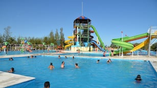Cómo es el parque acuático que está a una hora de Córdoba. (AGEC)