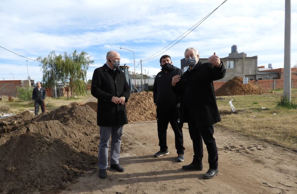 Corte de tránsito en calle Río Bermejo al 100