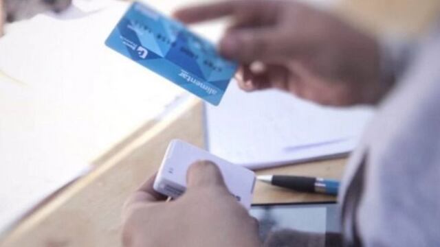 Además de la entrega de tarjetas, en las jornadas se brinda asesoramiento y se reciben reclamos.