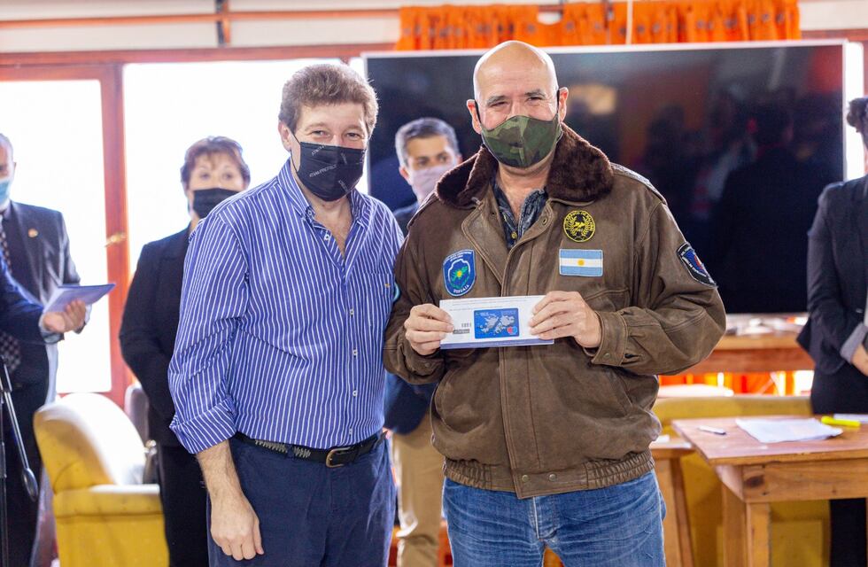 Entregaron las Tarjetas BTF a Veteranos de la Guerra de Malvinas y familiares