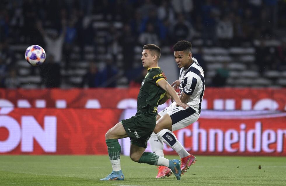 Vídeo: el resumen del triunfo de Talleres, con un mini show de Diego Valoyes (VAR incluido)