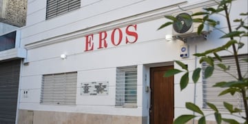 Esta es la fachada de la estética Eros.