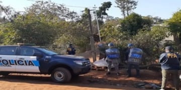 Puerto Iguazú: decomisan mercadería y artefactos ilegales en una vivienda cercana al Río Paraná.