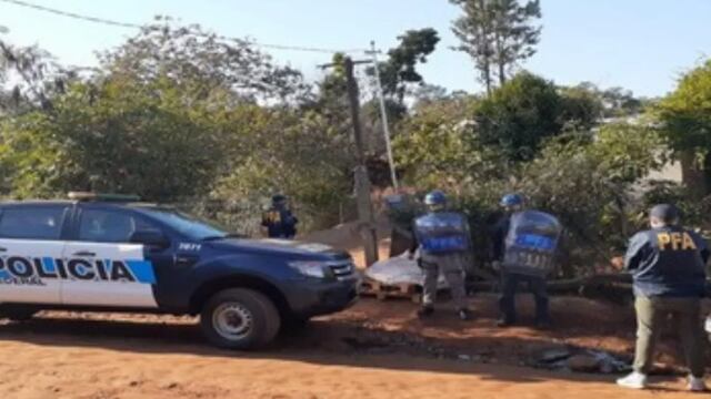 Puerto Iguazú: decomisan mercadería y artefactos ilegales en una vivienda cercana al Río Paraná.