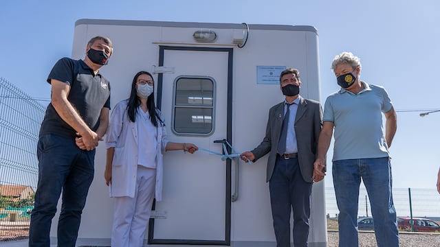 La Municipalidad de Las Heras recibió este lunes un módulo sanitario a través de una donación del Rotary Club Las Heras