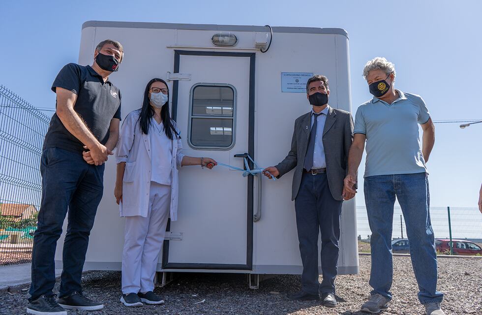 Rotary Club Las Heras donó un módulo sanitario